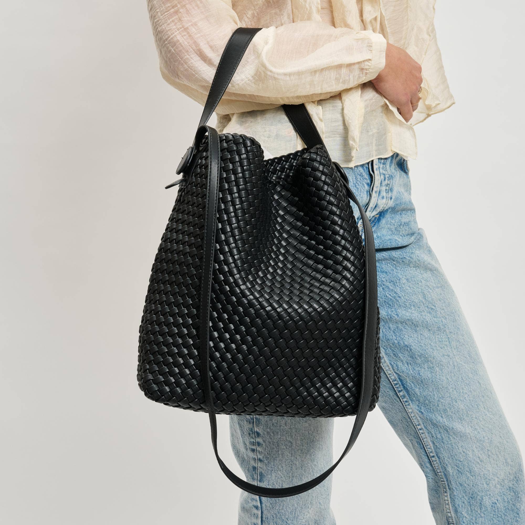 Edith Woven Hobo