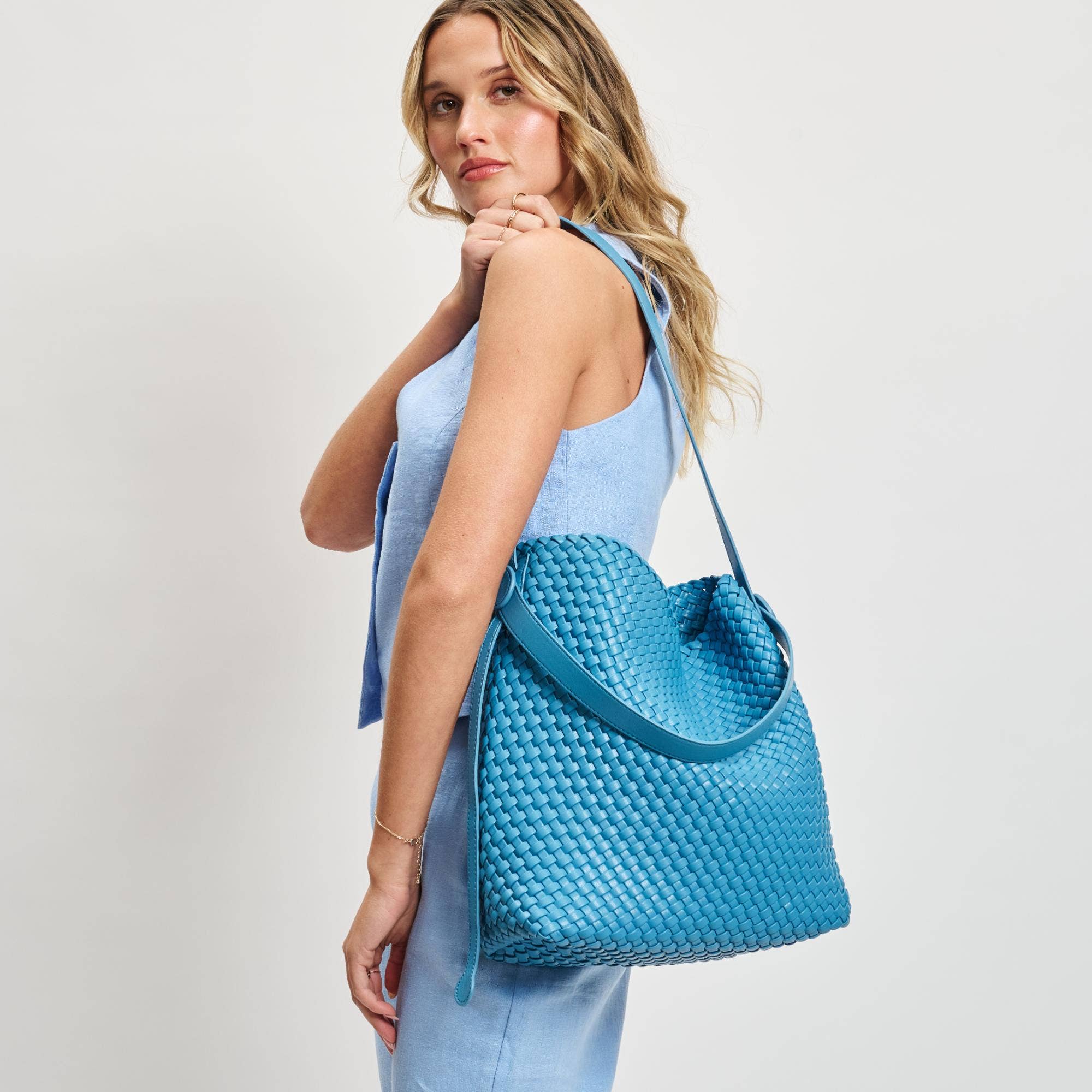 Edith Woven Hobo